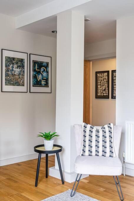 Stunning 2 Bedroom Apartment In Converted Chapel Bath Exteriör bild